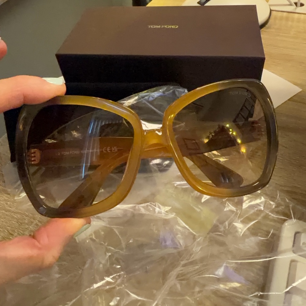 Tom Ford Light Havana/Brown Gradient 60-18-135 Sunglasses NWB $530 - Picture 6 of 8